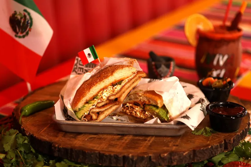 Cemita Milanesa de Pollo