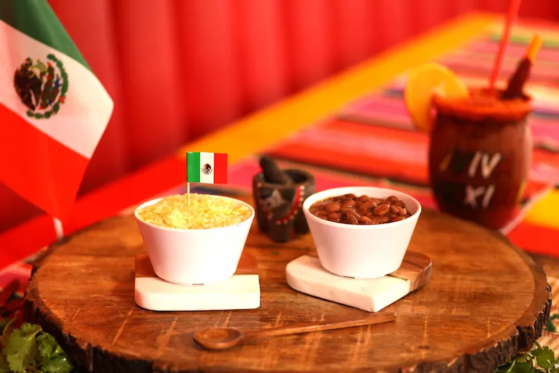 Sides Frijoles y Arroz