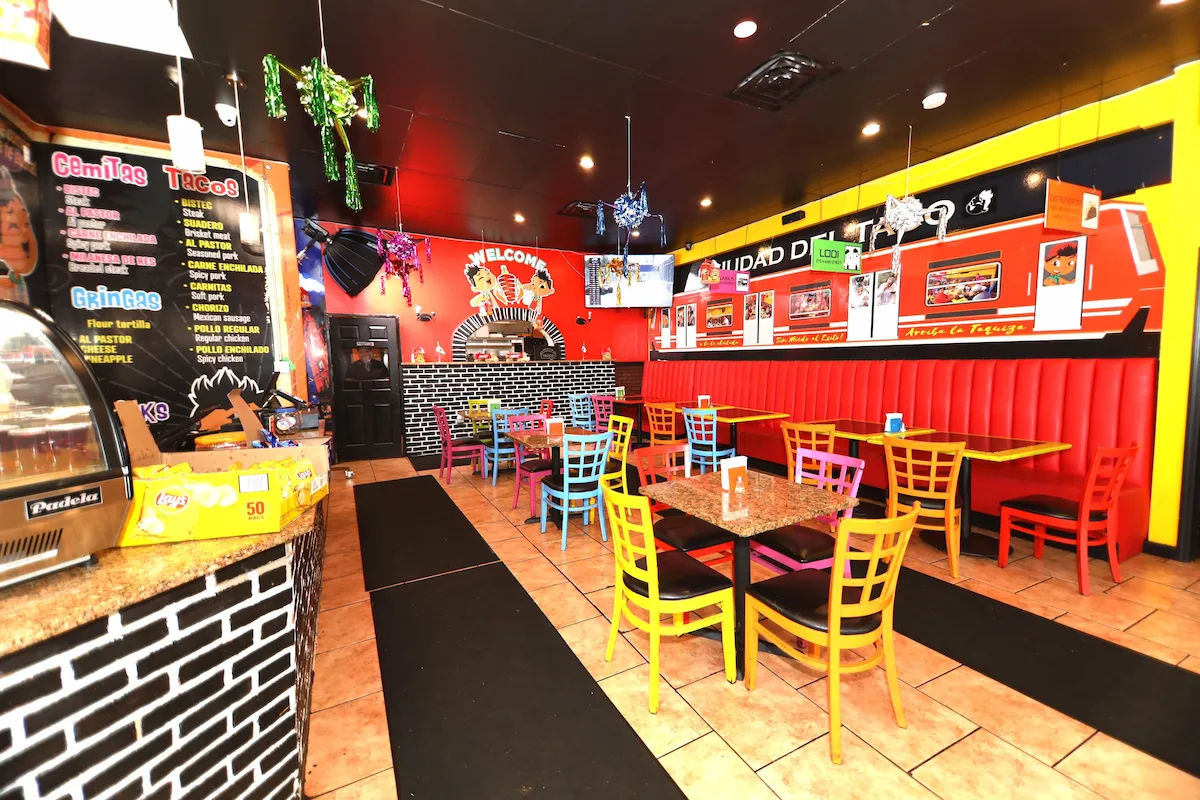 Interior Taqueria D&K Lodi