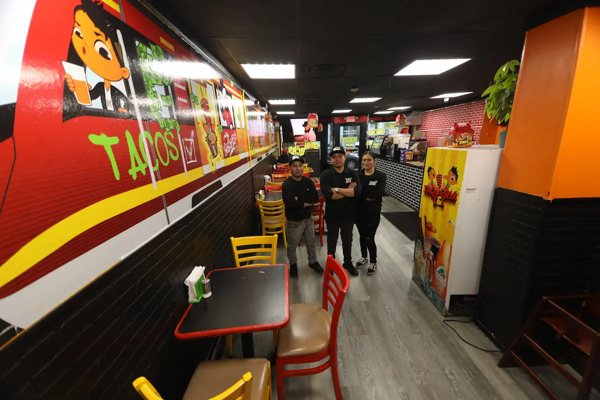 Interior Taqueria D&K Paterson